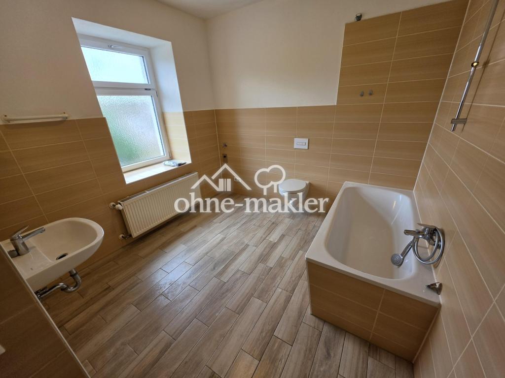 125qm 6-Raum Wohnung nach Renovierung und Sanierung zum Erstbezug - Photo 4