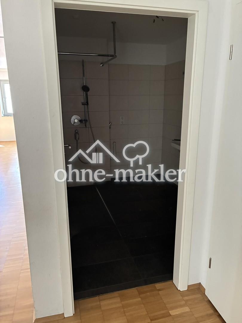 Moderne 3-Zimmerwohnung in zentraler Lage plus TG-Platz und Keller - Photo 2