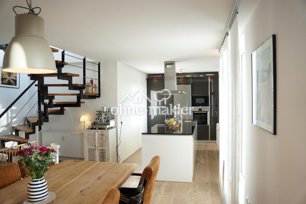 Exklusive Altbau-Dachgeschoss-Maisonette mit Dachterrasse - Photo 3