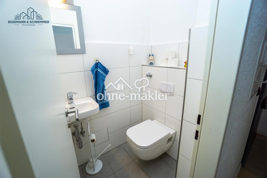 Renovierte Wohnung mit großem Balkon und hochwertiger Einbauküche in top gepflegtem Haus - Foto 2