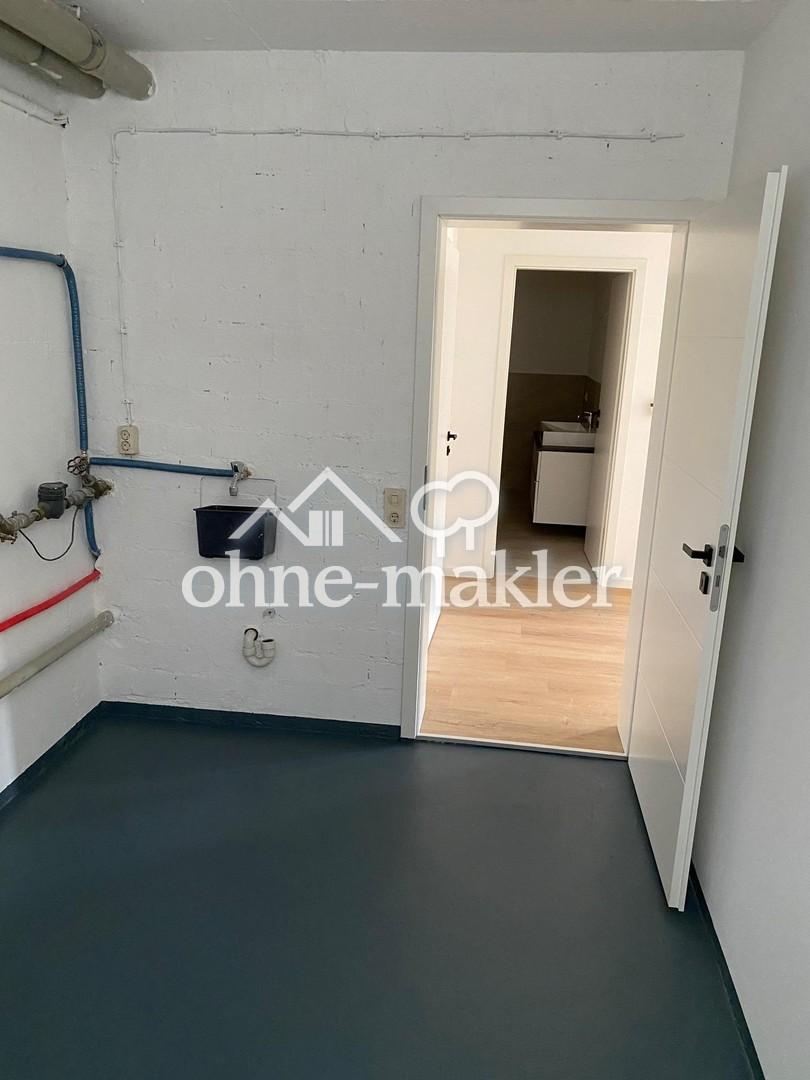 Frisch sanierte 3-Zimmer ETW mit separatem Eingang - Photo 1