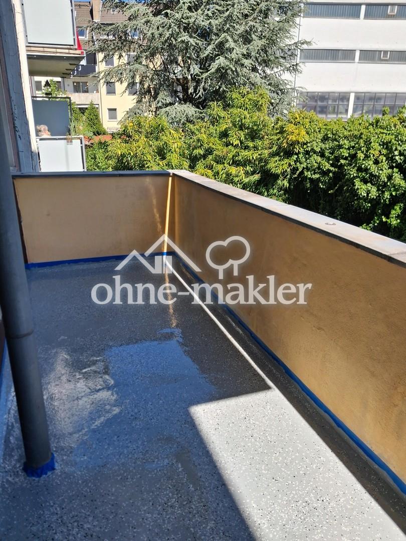 Schöne helle frisch renovierte 3,5 Zimmer Wohnung mit Balkon im gepflegten 5-Familienhaus - Photo 3