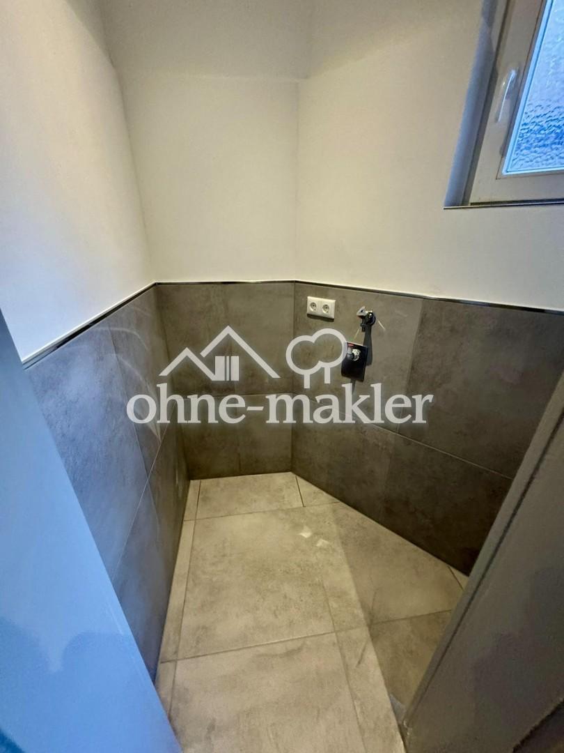 Frisch sanierte 2-Zimmer Wohnung mit Einbauküche - ab sofort - Photo 2