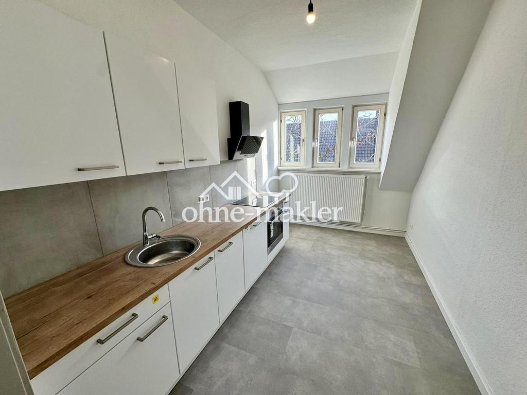 Frisch sanierte 2-Zimmer Wohnung mit Einbauküche - ab sofort - Photo 1