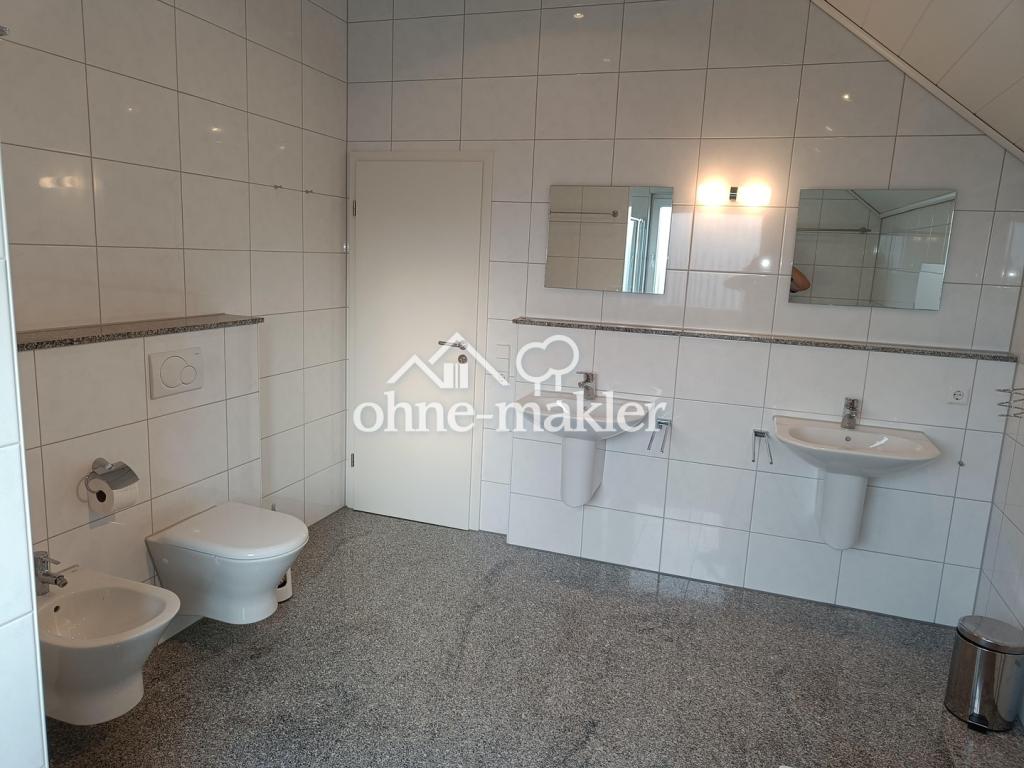 Gepflegtes Einfamilienhaus mit Garten in ruhiger Lage - Photo 4