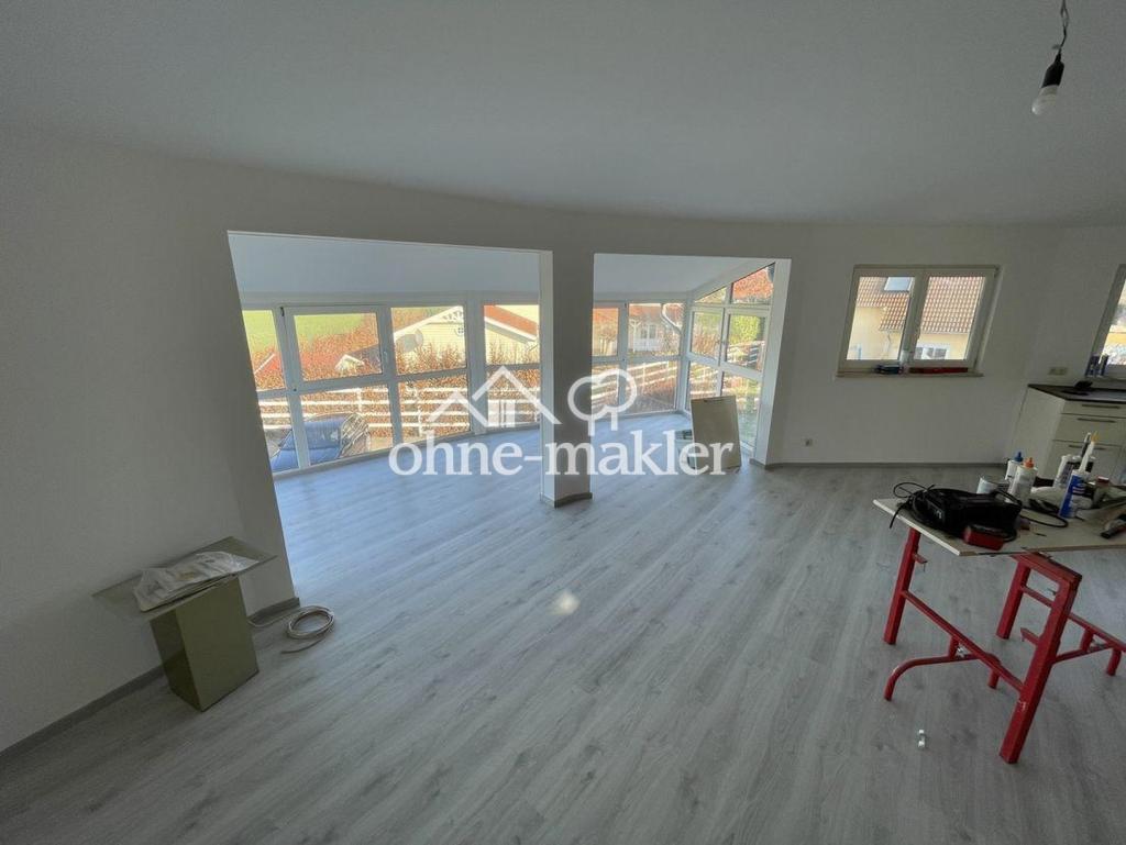 Traumhafte Wohnung mit Wintergarten, moderner Küche & unverbaubarem Fernblick! - Photo 2