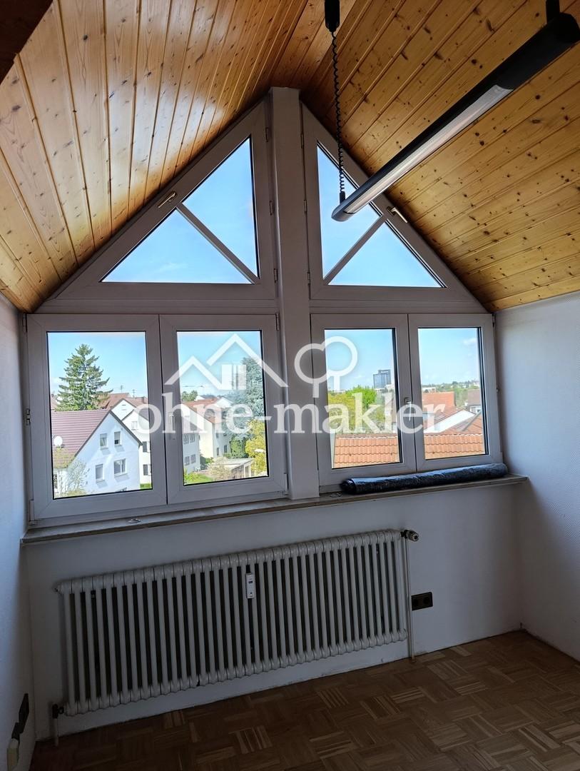 Stilvolle 3,5 Zimmer Dachgeschosswohnung mit besonderem Raumgefühl & Privatsphäre, Aufzug & EBK - Photo 5
