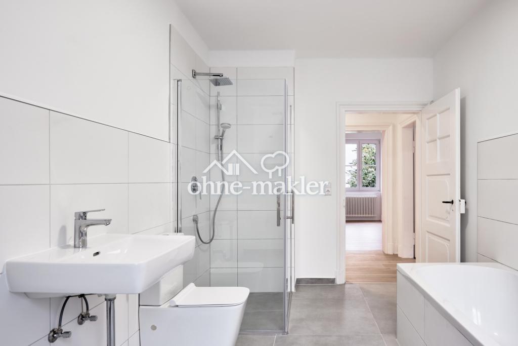 Erstbezug nach vollständiger Sanierung in schönem Altbau - Photo 4