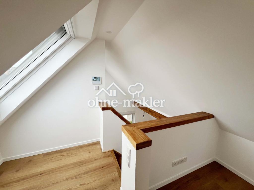 Erstbezug: Außergewöhnliche 4-Zi Maisonette mit EBK, Klima und Balkon in Spich - Photo 2