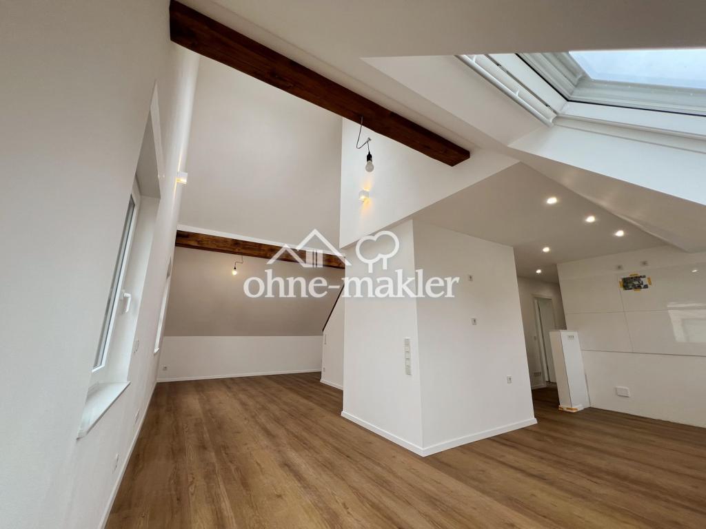 Erstbezug: Außergewöhnliche 4-Zi Maisonette mit EBK, Klima und Balkon in Spich - Photo 4