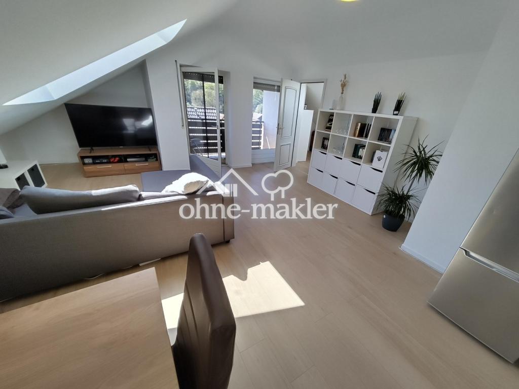 Ruhige 2,5 Zimmer mit Loggia und Fernblick - Foto 3