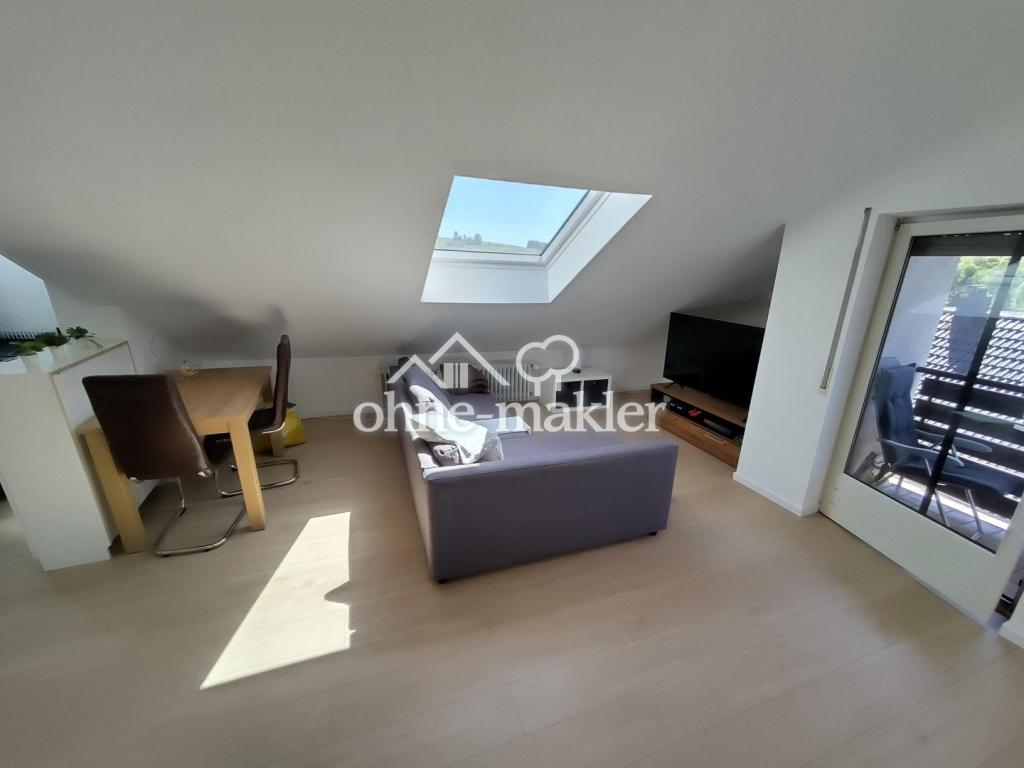 Ruhige 2,5 Zimmer mit Loggia und Fernblick - Foto 2