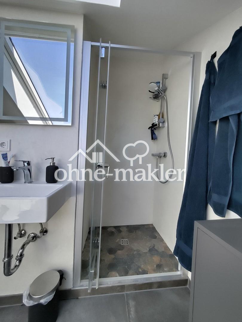 Ruhige 2,5 Zimmer mit Loggia und Fernblick - Photo 3