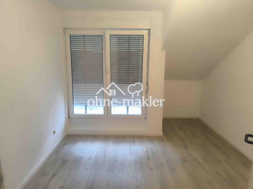 Großzügige 3-Zimmer-Dachgeschosswohnung mit sonniger Loggia, Stellplatz & Keller - Photo 2