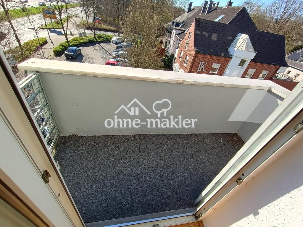 Domblick als Bonus vom Balkon aus - 74m² mit Echtholz-Parkettboden und weitere - Photo 1