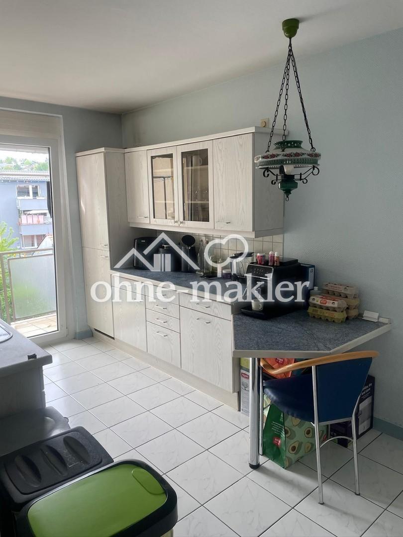 Renovierte, großzügige 3-Zimmer Wohnung mit Küche und Balkon - Foto 1