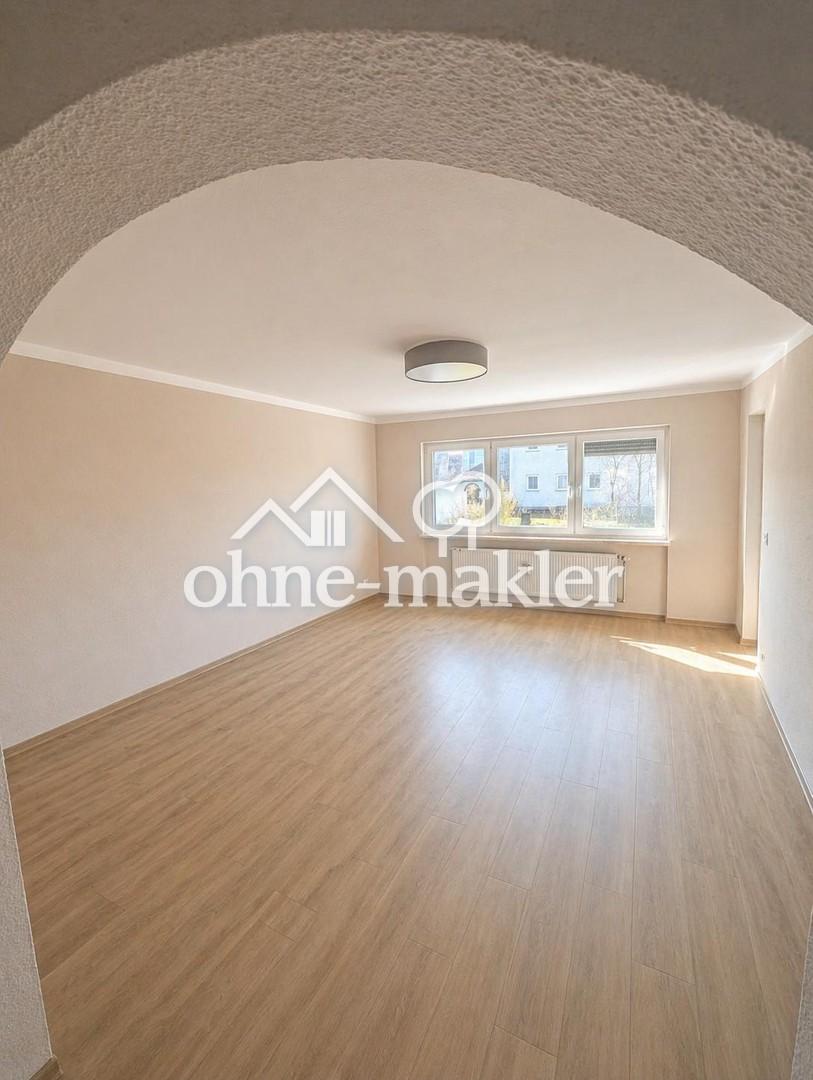 Ansprechende 3-Zi-Wohnung im EG mit Loggia, Freisitz, Garten und Garage - Foto 1