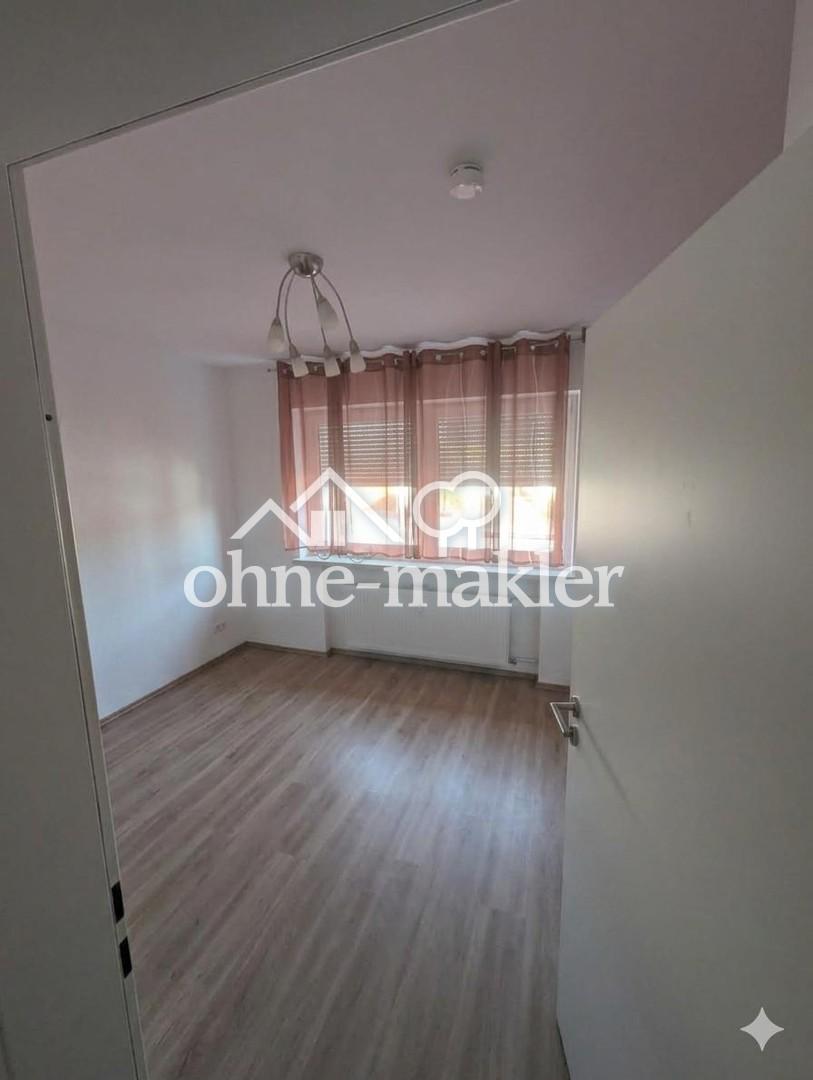 Ansprechende 3-Zi-Wohnung im EG mit Loggia, Freisitz, Garten und Garage - Photo 4