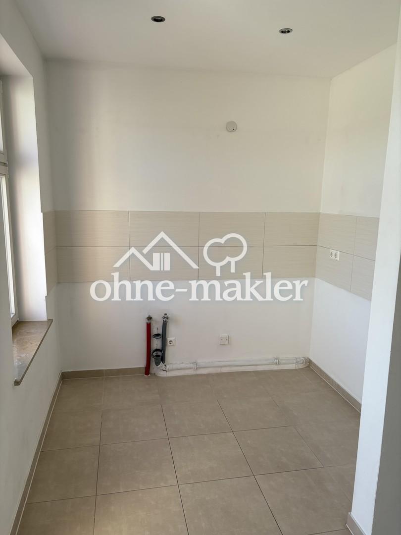 Modernisierte 2-Zimmer-Wohnung mit großem Balkon und eigenem Stellplatz - Photo 1