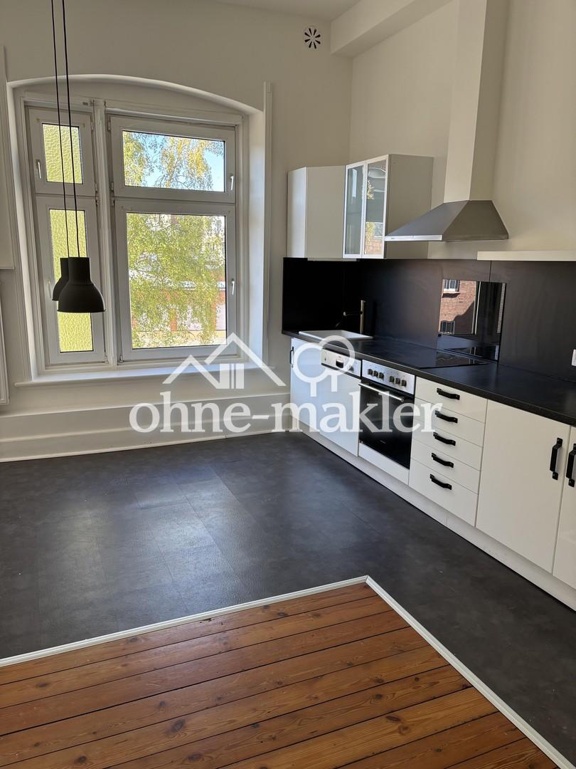 Helle Altbauwohnung im Herzen von Husum - Foto 1