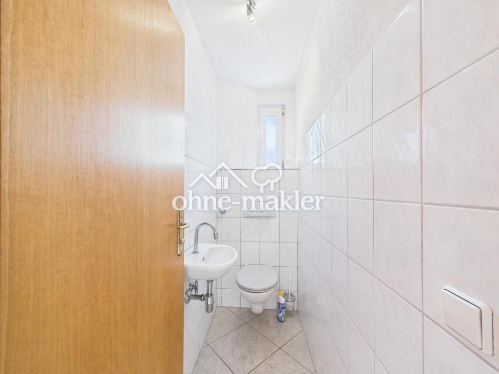 Zentrale, sehr schöne und gepflegte 2-Zimmer-Wohnung mit Balkon in Stuttgart-Untertürkheim - Foto 3