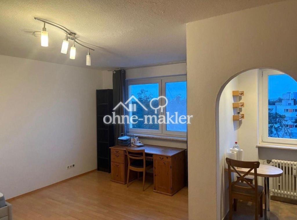 Möblierte Wohnung in Erlangen 91056: 1,5-Zi + Stellplatz - Photo 1