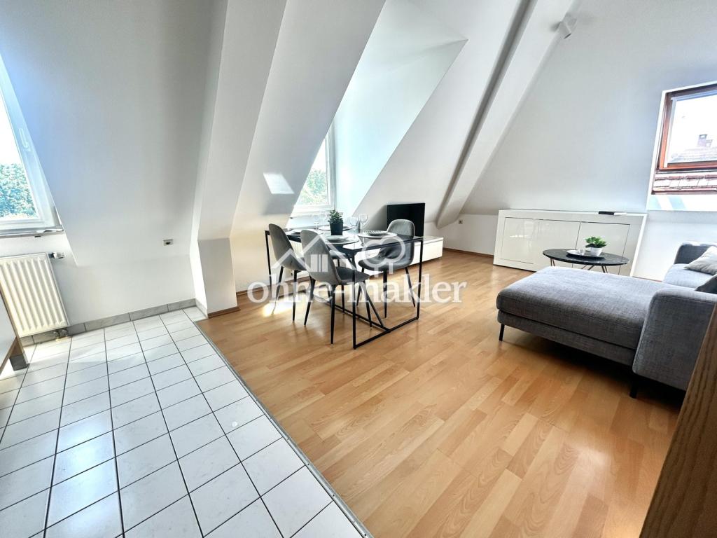 Schlossblick beim Essen: möbliertes Wohnen, das beeindruckt - Photo 1
