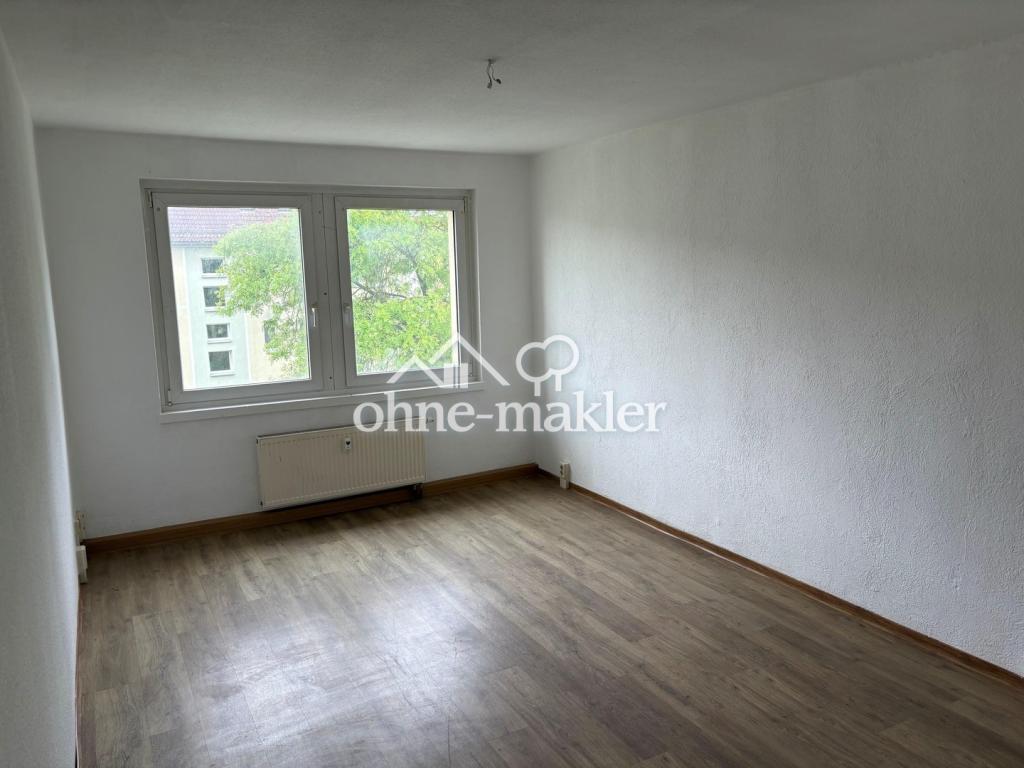 Gut geschnittene 3-Raum-Wohnung mit Einbauküche in gepflegtem Mehrfamilienhaus - Photo 3