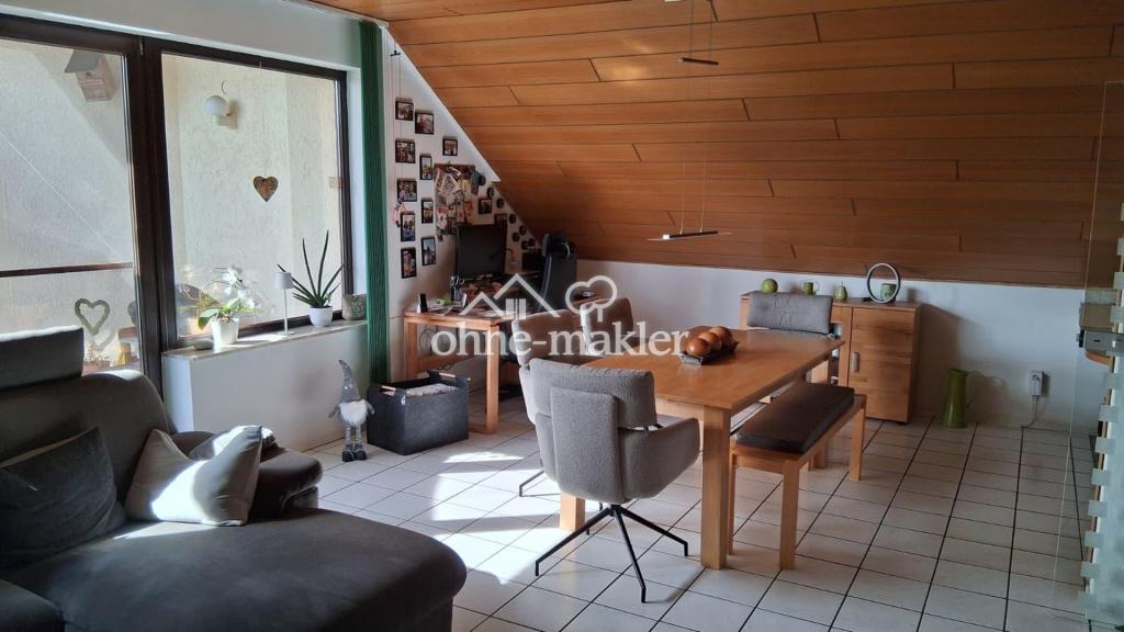 4 Zimmer Dachgeschosswohnung mit 2 Balkone - Photo 2