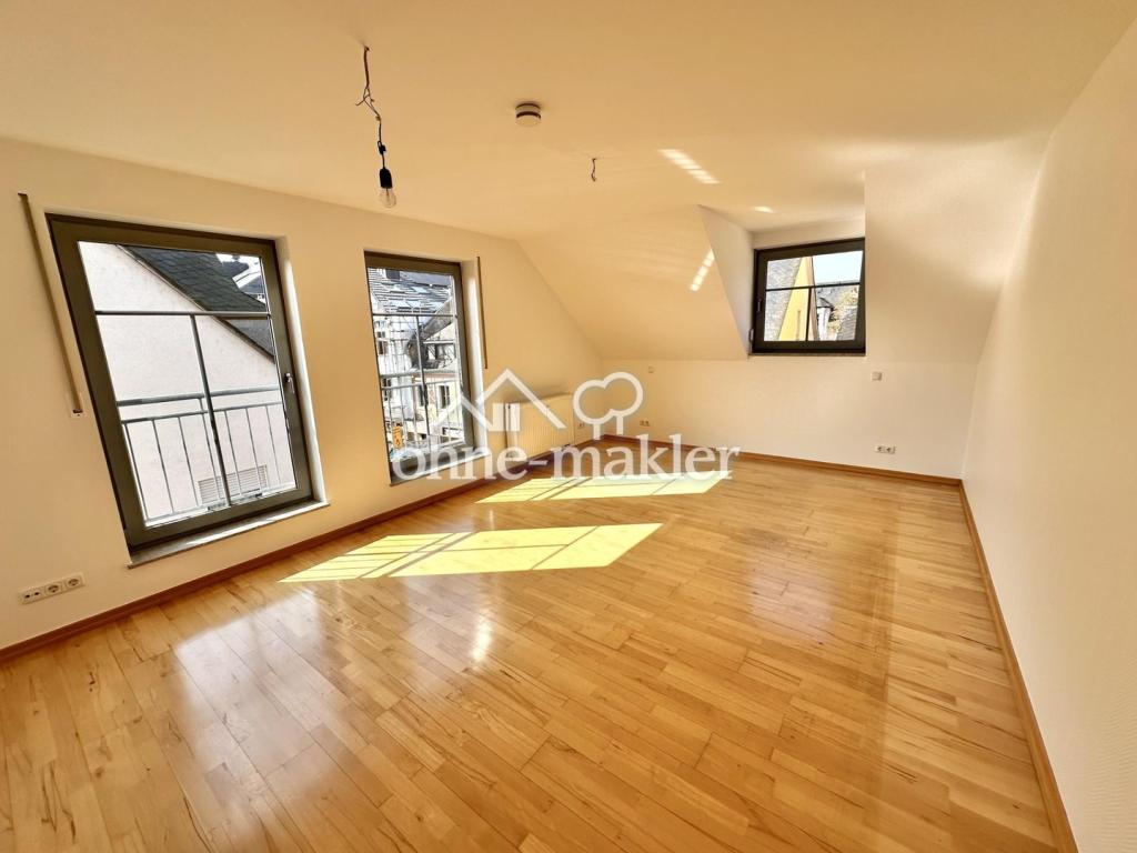 Sehr gepflegte Dachgeschosswohnung in Schweich mit Balkon, Einbauküche u. Stellplatz - Foto 2