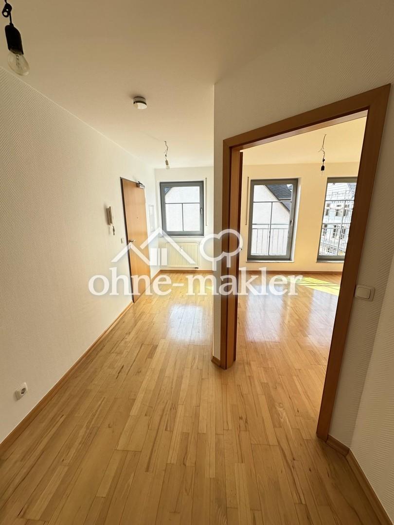 Sehr gepflegte Dachgeschosswohnung in Schweich mit Balkon, Einbauküche u. Stellplatz - Foto 3