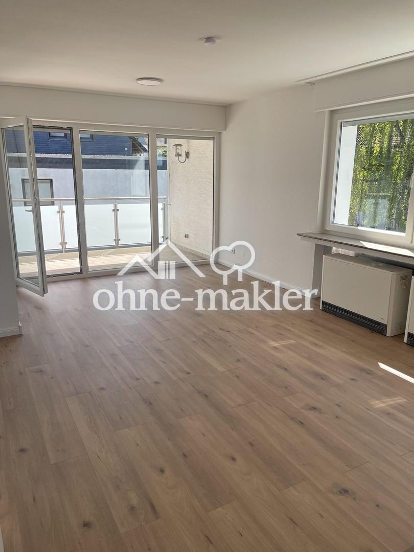 Erstbezug nach Sanierung! Helle 4-Zimmer-Wohnung mit 2 Balkonen im Grünen - Photo 1