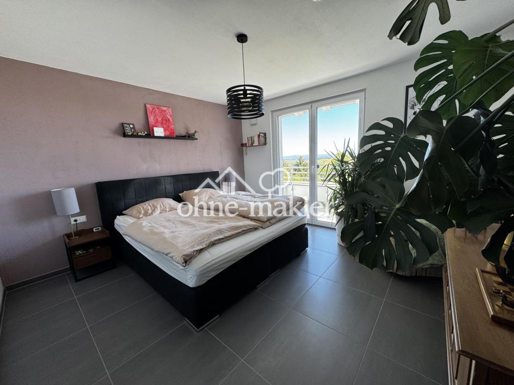 Penthouse–Wohnung - Nagold–Hochdorf – hochwertig - 4,5 Zimmer mit EBK, Keller - Photo 2