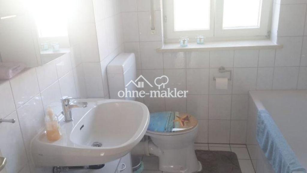 Schöne, helle und gepflegte 2 Zi- Whg mit EBK und Autoabstellplatz in Friedrichshafen - Photo 5