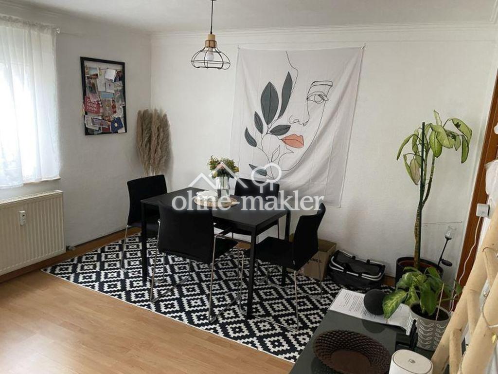 Helle und gepflegte 2 Zi- Wohnung mit Einbauküche und AA in Esslingen am Neckar - Photo 2