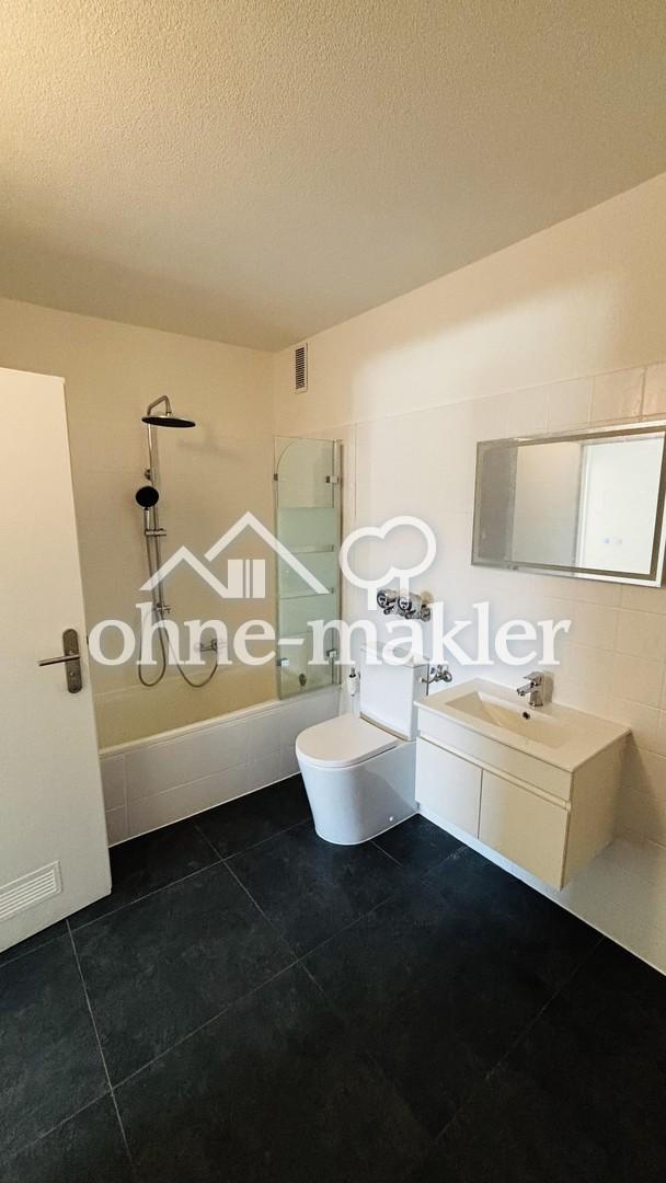 Erstbezug nach Renovierung: Sehr helle, großzügig geschnittene 3-Zimmer Wohnung mit Balkon & Garage - Photo 5