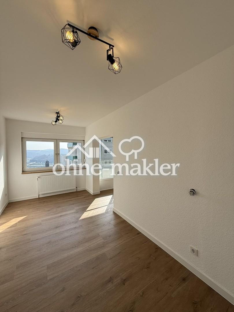 Sanierte 2 ZKB-Wohnung, Balkon, Aufzug & Garage im Herzen von Siegen! - Foto 1