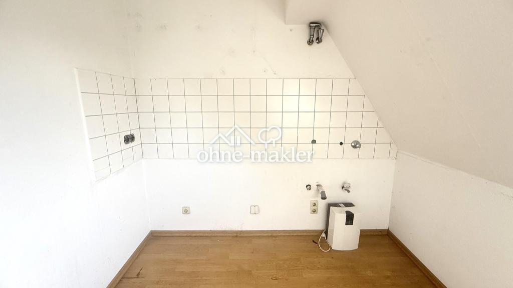 ✅ NEU INSERIERT! Renovierte 2-Zi-Dachgeschoss Wohnung in Essen Steele✅ - Photo 1