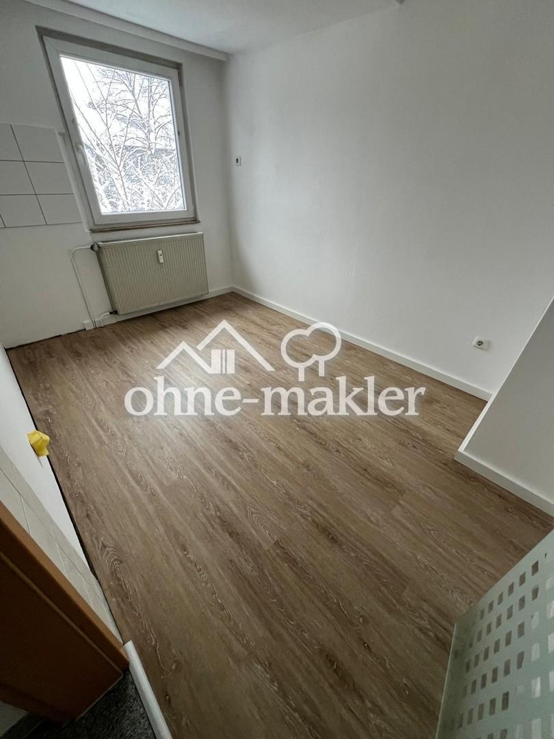 Frisch renovierte 2-Zimmer Dachgeschosswohnung,stadtzentral,sofort verfügbar! Garage - Foto 1