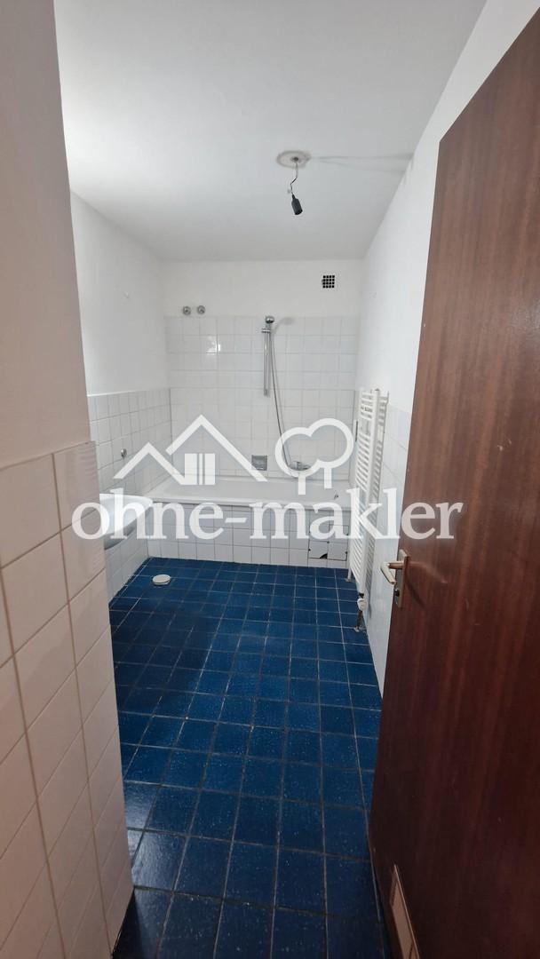 * Top Renovierte 3-Zimmer-Wohnung mit Balkon im Herzen von Zirndorf! * - Foto 4