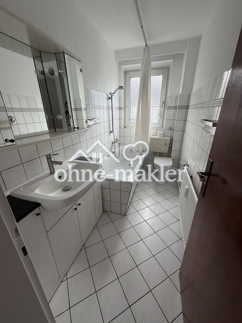 Einziehen & wohlfühlen: Helle 2-Zimmer-Wohnung im gepflegten Mehrfamilienhaus - Foto 2