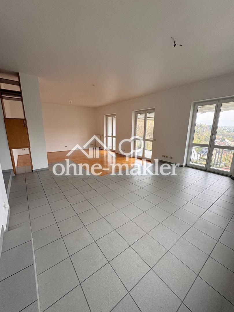 4-Zimmer-Maisonette, 133 m², Balkon, EBK, Carport & Stellplatz in Würzburg-Oberdürrbach - Photo 2