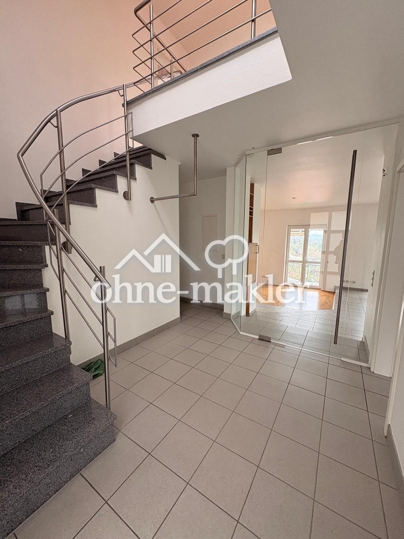 4-Zimmer-Maisonette, 133 m², Balkon, EBK, Carport & Stellplatz in Würzburg-Oberdürrbach - Photo 4