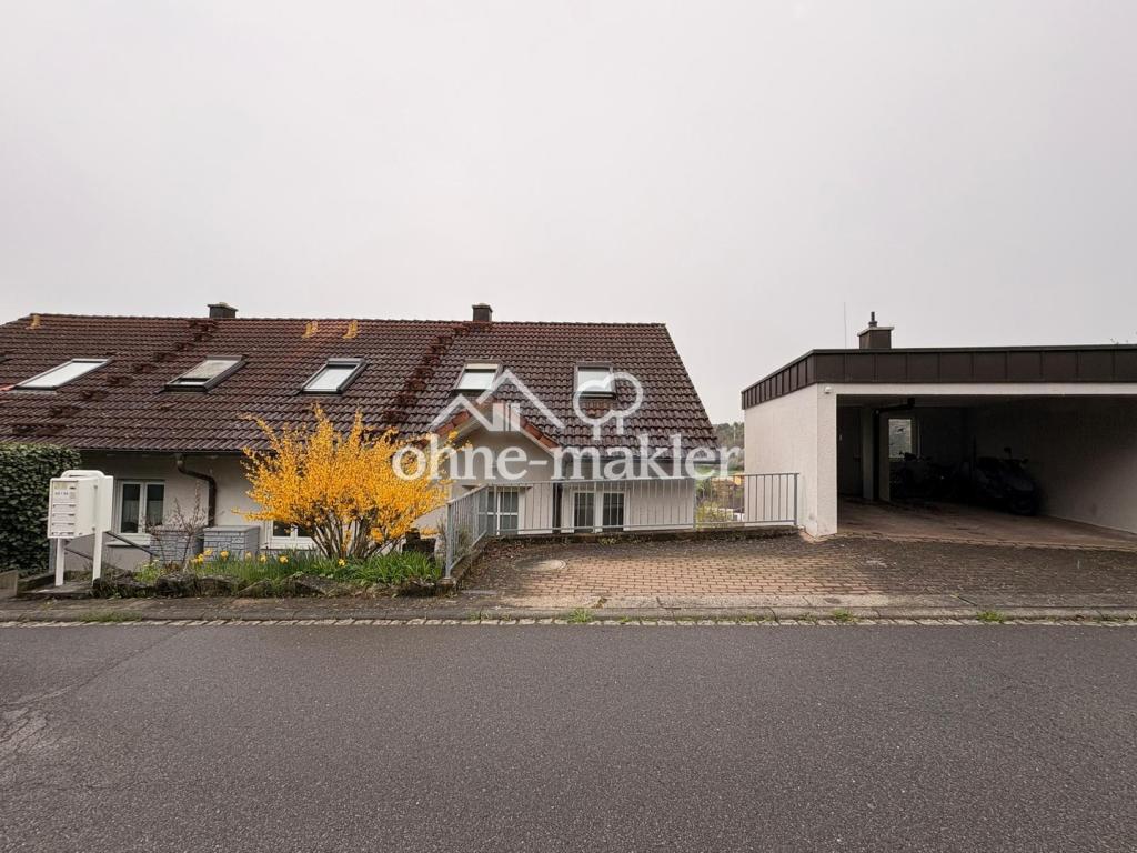 4-Zimmer-Maisonette, 133 m², Balkon, EBK, Carport & Stellplatz in Würzburg-Oberdürrbach - Photo 2