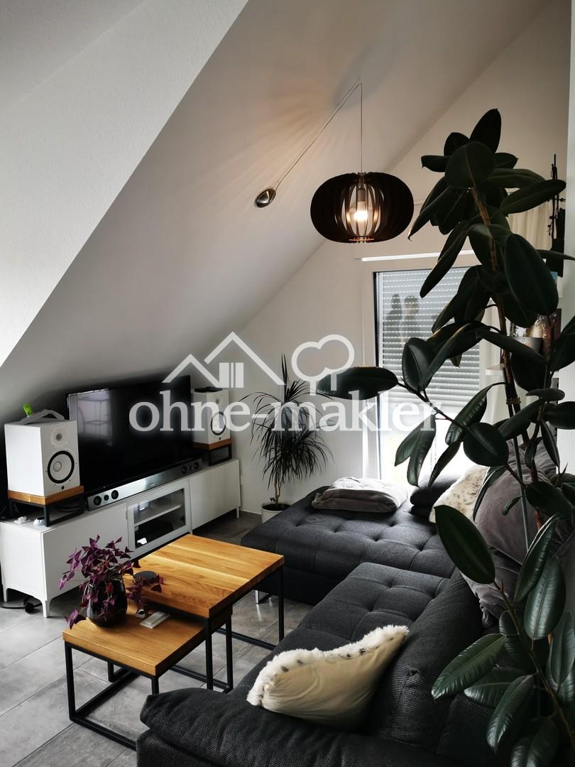 Neu erstellte 2,5-Zimmer-DG-Wohnung in Reutlingen, stadtnah, mit West- und Süd - Balkon - Foto 1