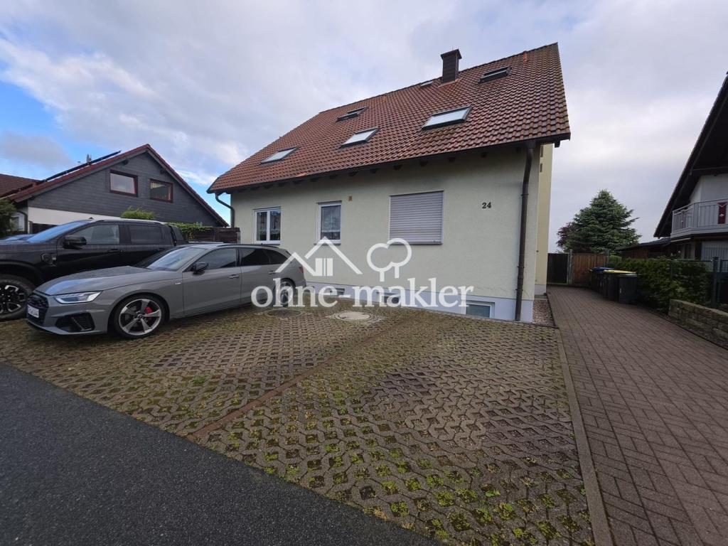 Schöne helle Dachgeschosswohnung 70qm mit Balkon - Photo 1