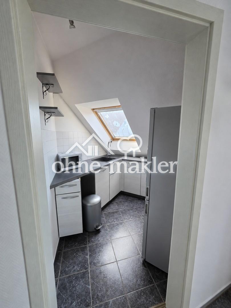 Schöne helle Dachgeschosswohnung 70qm mit Balkon - Photo 3