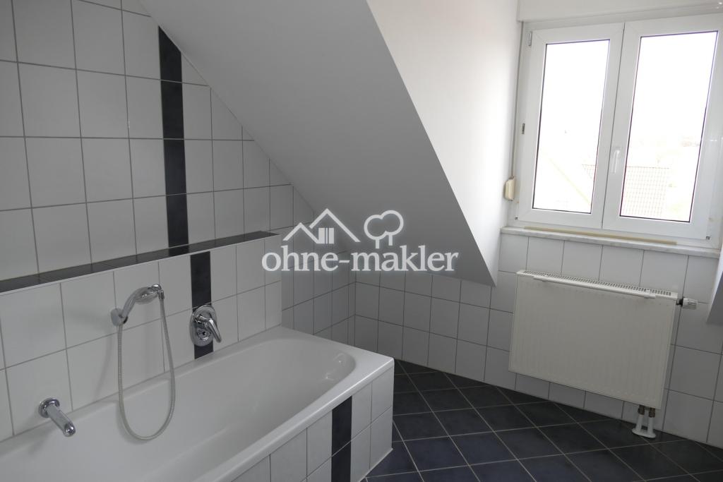 Helle 4-Zimmer-Wohnung mit Balkon, Kaminofen & Stellplätzen in ruhiger zentraler Lage von Hirschaid - Foto 1