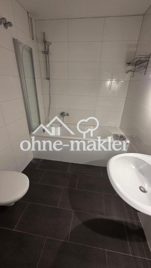 Hochwertige 3 Zimmer Wohnung mit großer Dachterasse inkl. EBK + Stellplatz - ab sofort verfügbar - Foto 4