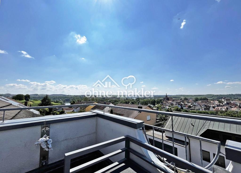 Weitblick über Lauffen - Gemütlich & Sonnig mit Balkon - Hochwertiges Bad - EBK & Garage - Photo 5